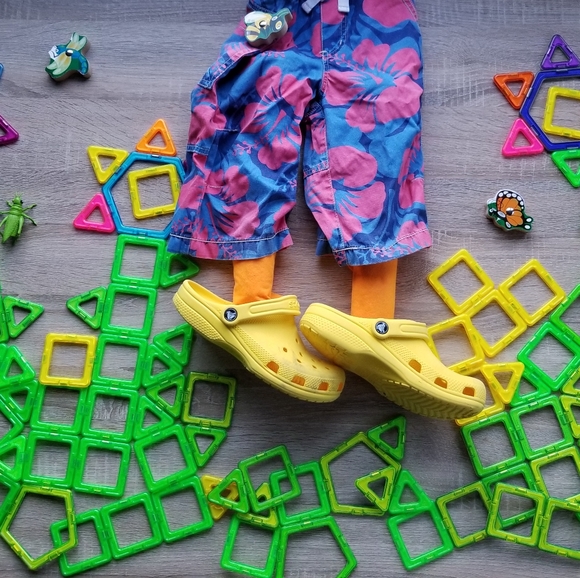 2011 ln/euc Mini Boden hibiscus board shorts size 6 - Picture 2 of 16